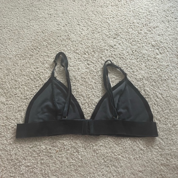 Urban Outfitter Velvet Bralette - Picture 3 of 3